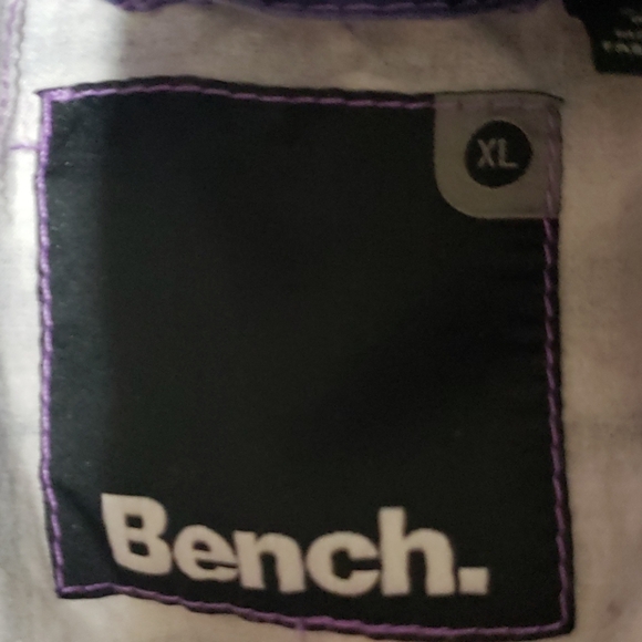 Woman's bench coat - Picture 3 of 3